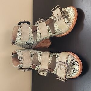 Freebird by Steven 'Violet' Sandals in Turquoise Snakeskin Size 7 NWOB